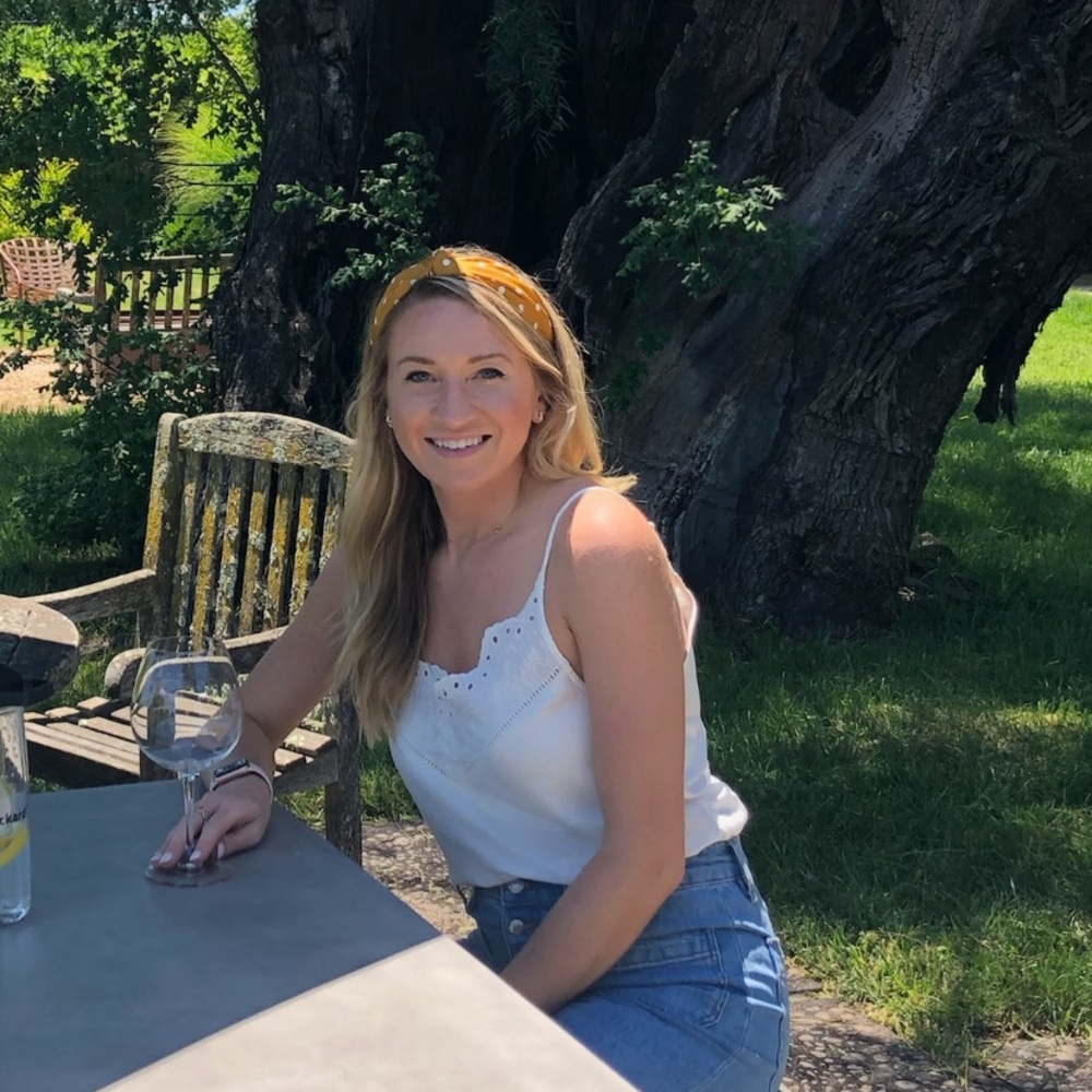 Meet your Posher, Courtney